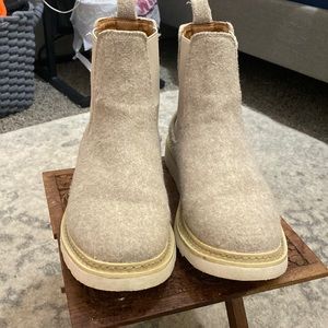 Off-White Fuzzy Fashion Booties Sz 7